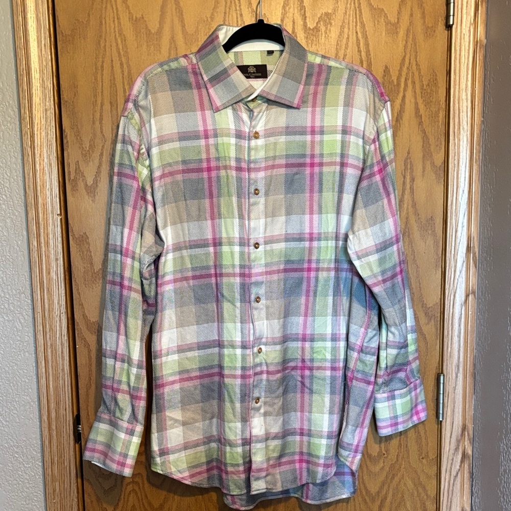 Stylish Circle of Gentlemen Plaid Button-Down Shirt - Pink, Green, and Gray